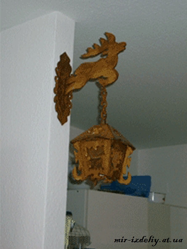 Лампа с оленем из фанеры