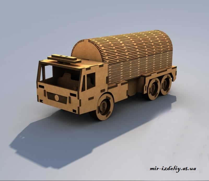 Военный грузовой автомобиль из фанеры