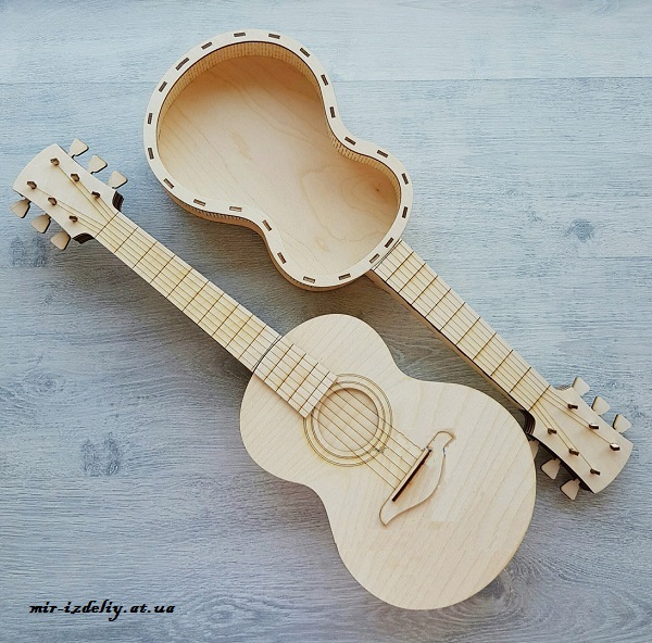 Шкатулка гитара из фанеры