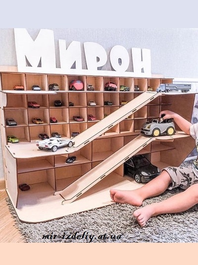 Парковка гараж для Мирона из фанеры