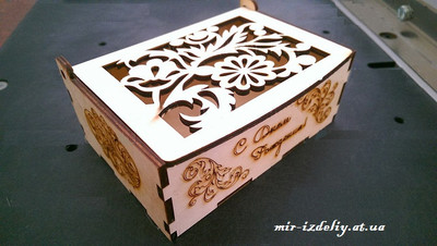 Шкатулка с цветком из фанеры