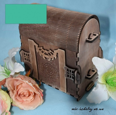 Шкатулка сундук высокая из фанеры