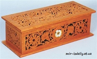 Цветочная шкатулка с цветами из фанеры