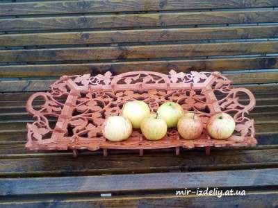Поднос лоза с ягодой из фанеры