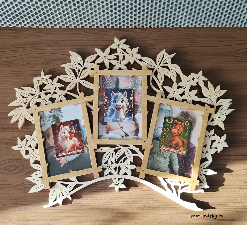 Фоторамка на три фотографии цветочный венок из фанеры