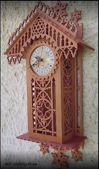 Часы настенные три звезды из фанеры