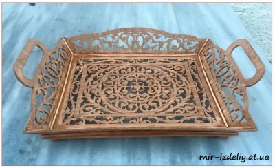 Поднос с дуговым узором из фанеры