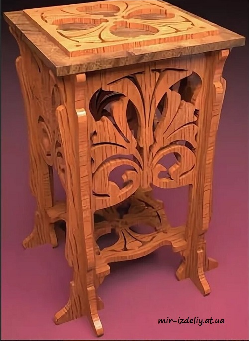 Табуретка stool ornamented with ferns из фанеры