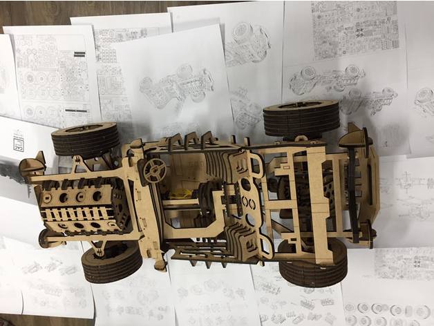 Атомобиль V8 CAR Model из фанеры