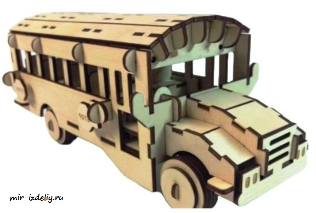 Школьный автобус из фанеры