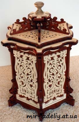 Шкатулка высокая резная из фанеры