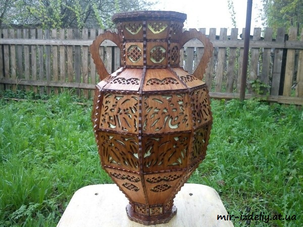 Большая ажурная ваза из фанеры