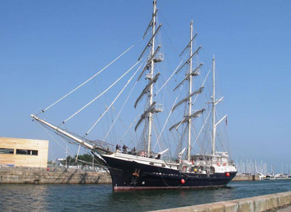 Барк «Tenacious»
